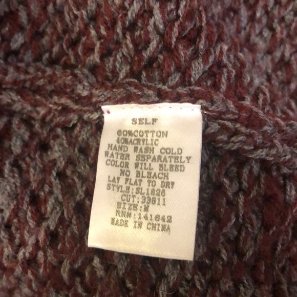 Sweater - Picture 4 of 4